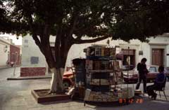 ケレタロの道端の本屋