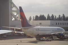 シアトル空港のデルタ旅客機